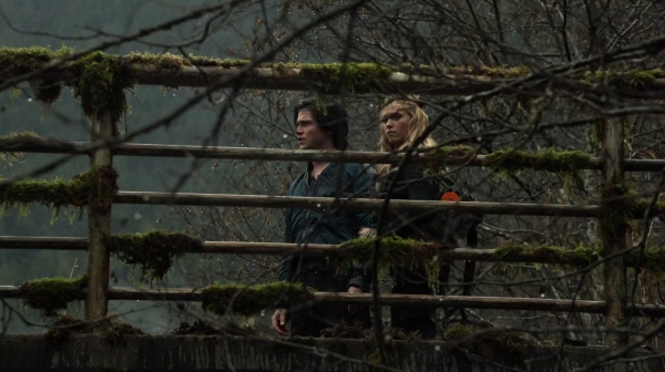 The 100 Season One Episode Nine Unity Day-424
