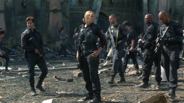 The 100 Season Two Episode Two Inclement Weather-1519
