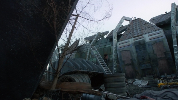 The 100 Season Two Episode Two Inclement Weather-1342
