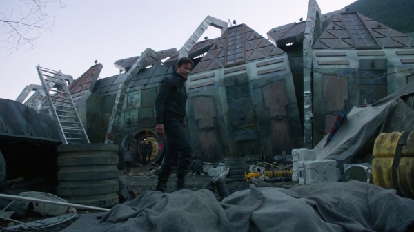 The 100 Season Two Episode Two Inclement Weather-1321

