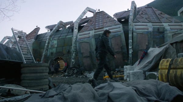 The 100 Season Two Episode Two Inclement Weather-1320

