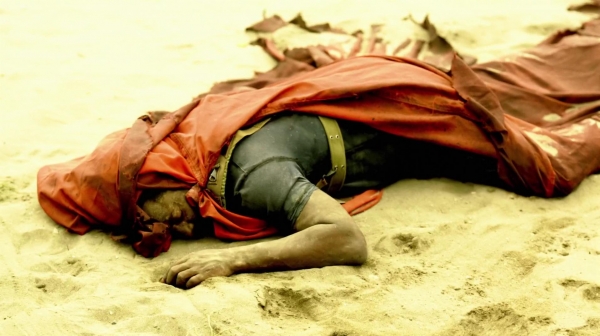 The 100 Many Happy Returns Season Two Episode Four-1127
