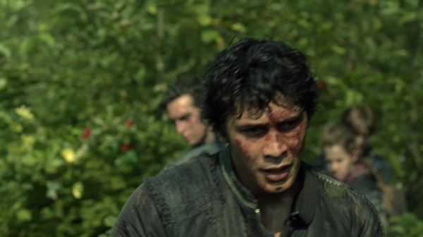 The 100 Many Happy Returns Season Two Episode Four-998
