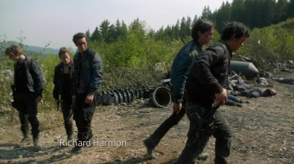 The 100 Many Happy Returns Season Two Episode Four-924
