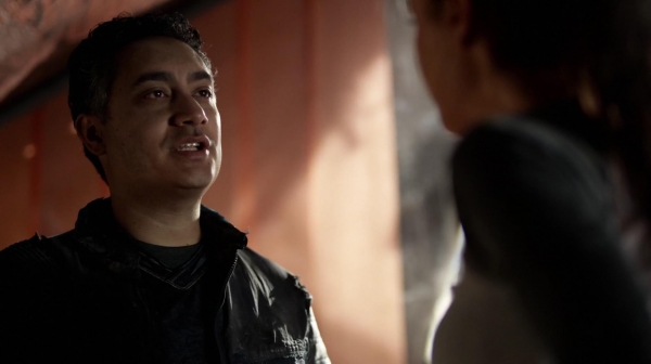 The 100 Many Happy Returns Season Two Episode Four-815
