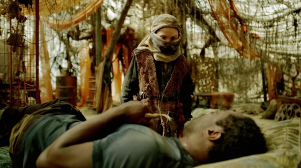 The 100 Many Happy Returns Season Two Episode Four-754
