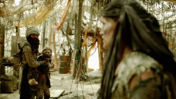 The 100 Many Happy Returns Season Two Episode Four-712

