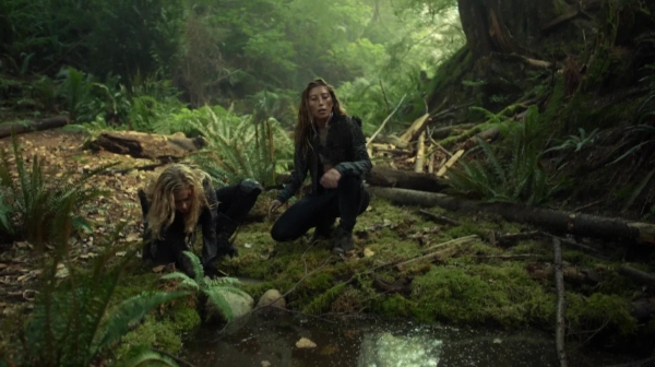The 100 Many Happy Returns Season Two Episode Four-682
