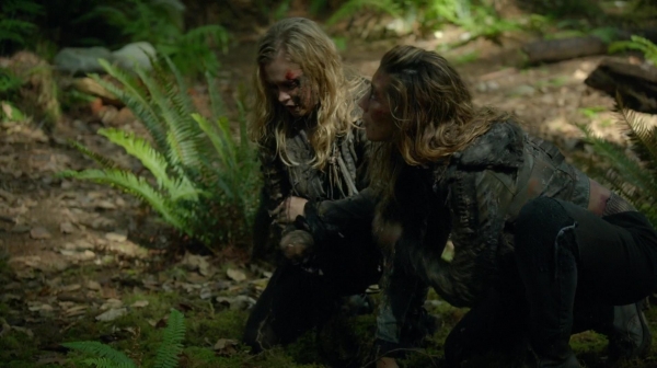 The 100 Many Happy Returns Season Two Episode Four-669
