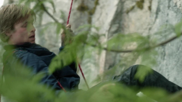 The 100 Many Happy Returns Season Two Episode Four-616
