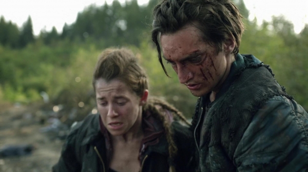 The 100 Many Happy Returns Season Two Episode Four-594
