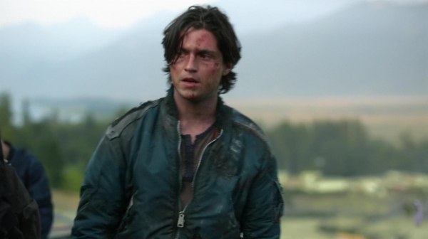 The 100 Many Happy Returns Season Two Episode Four-574
