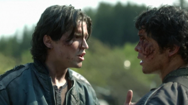 The 100 Many Happy Returns Season Two Episode Four-567
