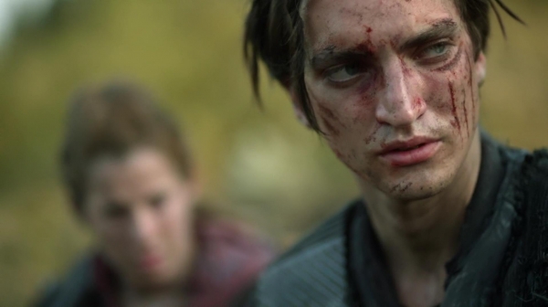The 100 Many Happy Returns Season Two Episode Four-544
