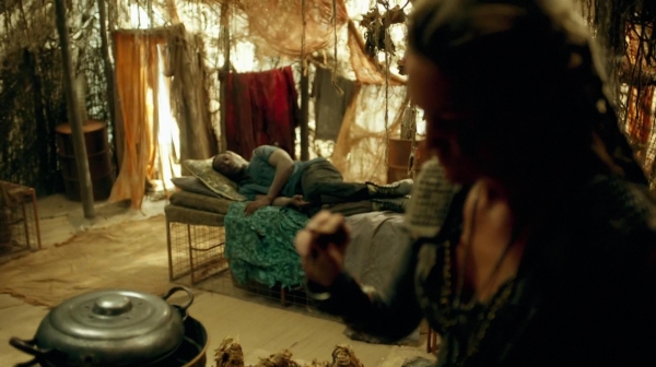 The 100 Many Happy Returns Season Two Episode Four-518
