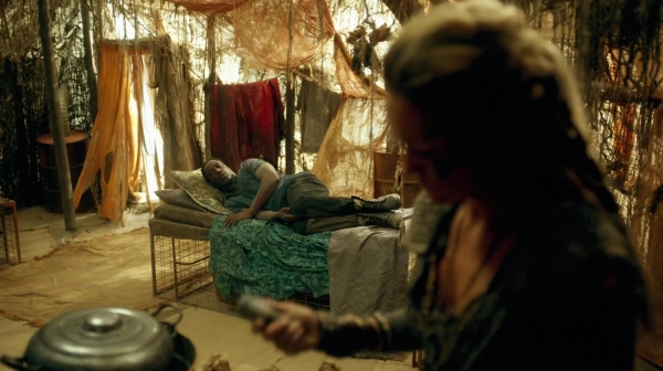 The 100 Many Happy Returns Season Two Episode Four-516
