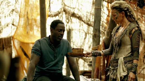 The 100 Many Happy Returns Season Two Episode Four-468
