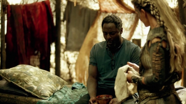 The 100 Many Happy Returns Season Two Episode Four-448
