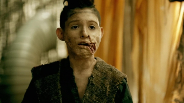 The 100 Many Happy Returns Season Two Episode Four-434
