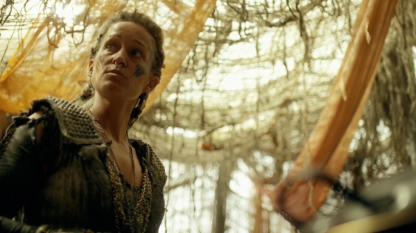 The 100 Many Happy Returns Season Two Episode Four-415
