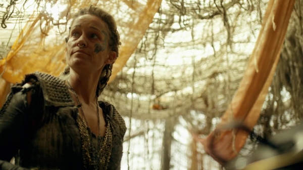 The 100 Many Happy Returns Season Two Episode Four-414
