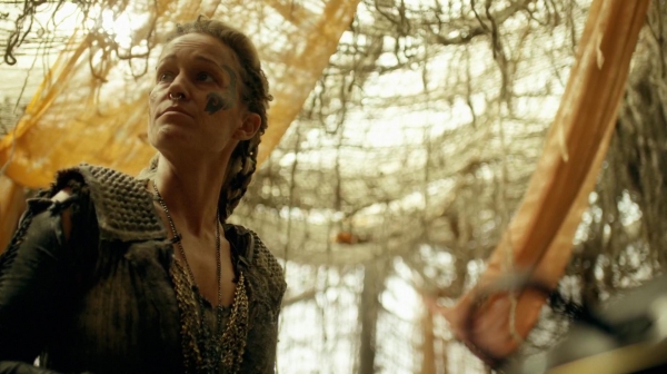 The 100 Many Happy Returns Season Two Episode Four-412

