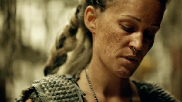 The 100 Many Happy Returns Season Two Episode Four-401
