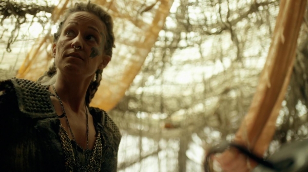 The 100 Many Happy Returns Season Two Episode Four-371
