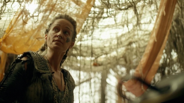 The 100 Many Happy Returns Season Two Episode Four-370
