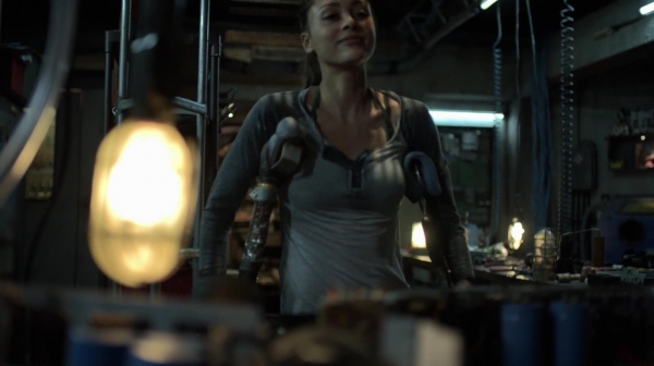 The 100 Many Happy Returns Season Two Episode Four-343
