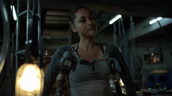 The 100 Many Happy Returns Season Two Episode Four-337
