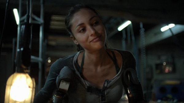 The 100 Many Happy Returns Season Two Episode Four-331
