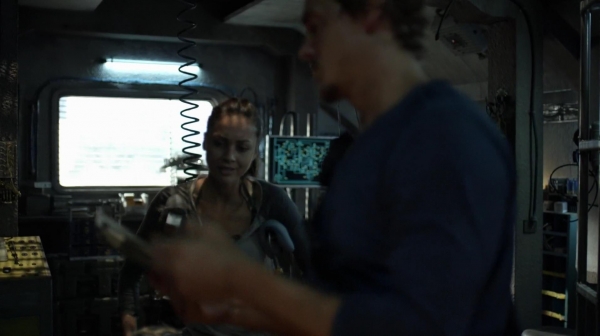 The 100 Many Happy Returns Season Two Episode Four-319
