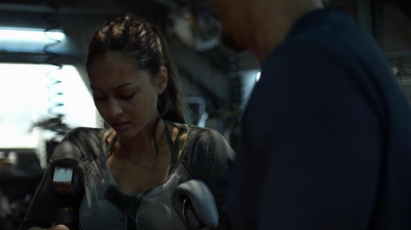 The 100 Many Happy Returns Season Two Episode Four-314
