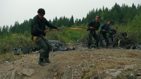 The 100 Many Happy Returns Season Two Episode Four-232

