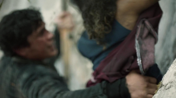 The 100 Many Happy Returns Season Two Episode Four-197
