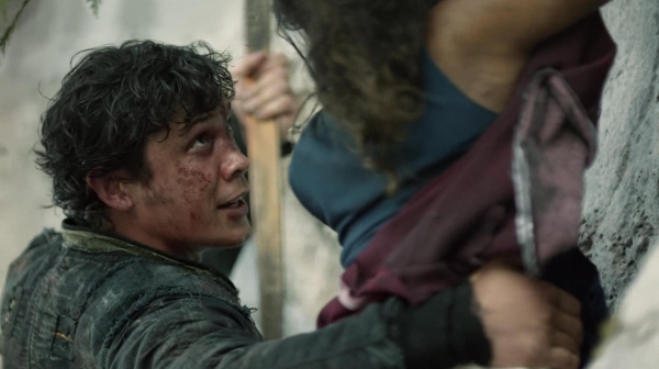 The 100 Many Happy Returns Season Two Episode Four-195
