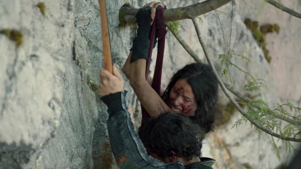The 100 Many Happy Returns Season Two Episode Four-194
