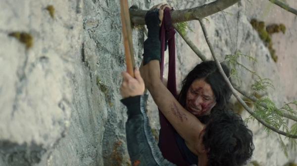 The 100 Many Happy Returns Season Two Episode Four-193
