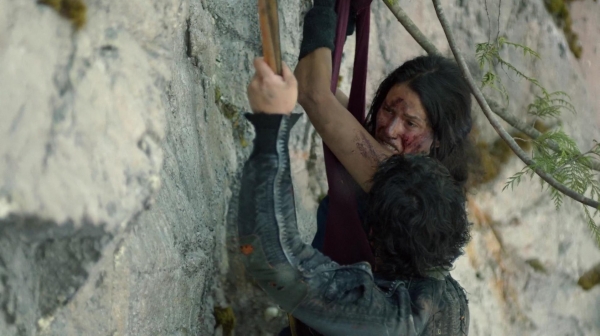The 100 Many Happy Returns Season Two Episode Four-189
