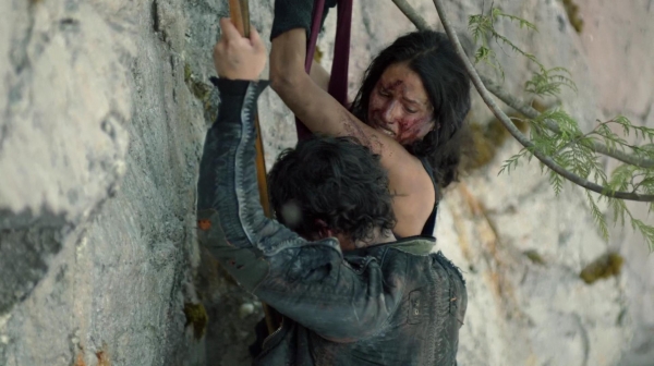 The 100 Many Happy Returns Season Two Episode Four-186
