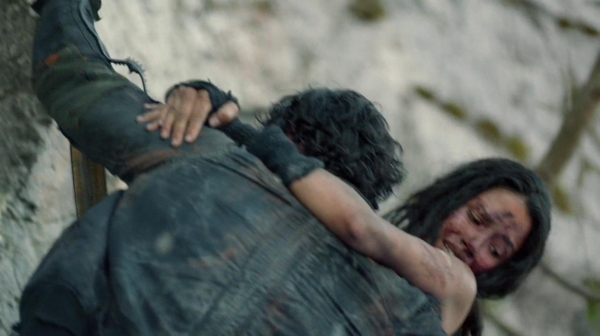 The 100 Many Happy Returns Season Two Episode Four-179
