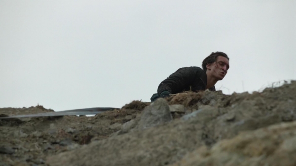 The 100 Many Happy Returns Season Two Episode Four-172
