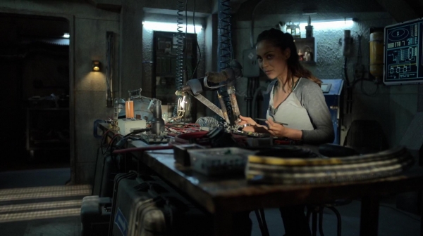 The 100 Many Happy Returns Season Two Episode Four-155
