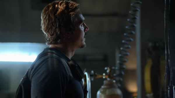 The 100 Many Happy Returns Season Two Episode Four-154
