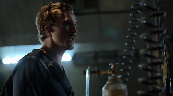 The 100 Many Happy Returns Season Two Episode Four-148
