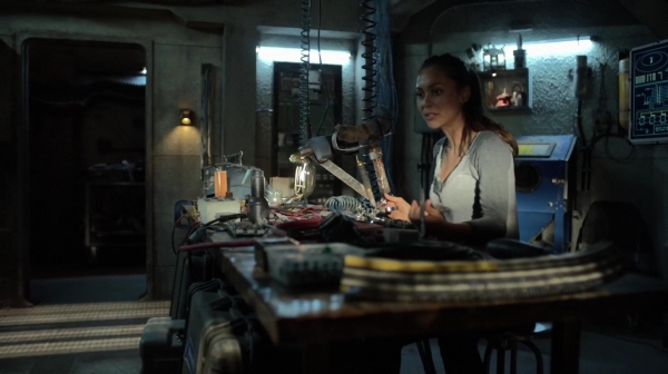 The 100 Many Happy Returns Season Two Episode Four-147
