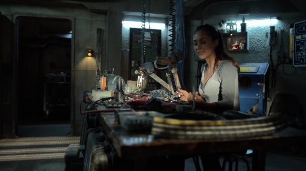 The 100 Many Happy Returns Season Two Episode Four-146
