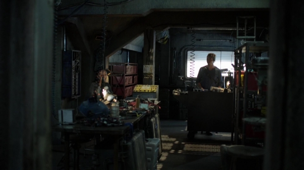 The 100 Many Happy Returns Season Two Episode Four-143
