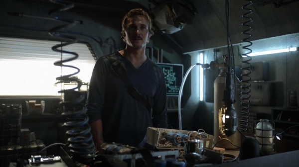 The 100 Many Happy Returns Season Two Episode Four-140
